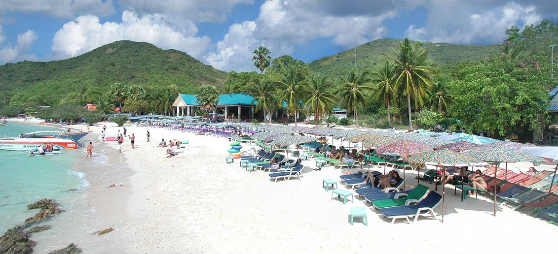 Beautiful Tien Beach of Koh Larn.
