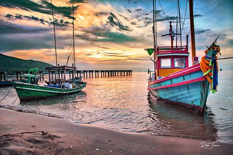 Thai Fishing Boats on Koh Larn photo By Russ Thorne