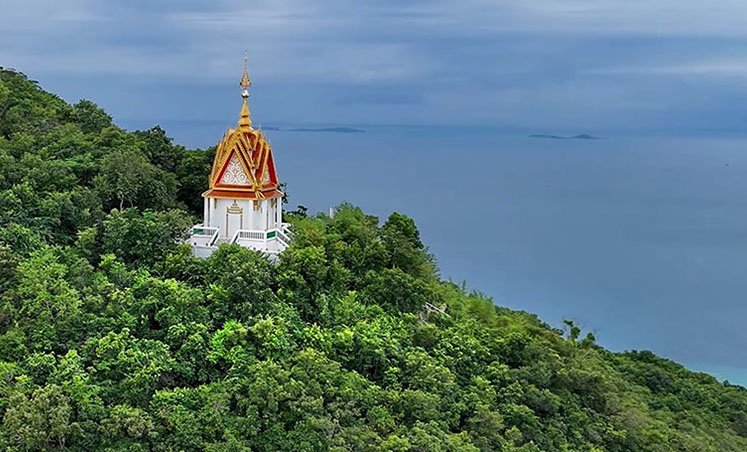 buddha temple on the mountian koh larn