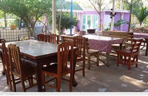 Dinning at the Sin U Rai Resort of Koh Larn, Pattaya Beach, Thailand