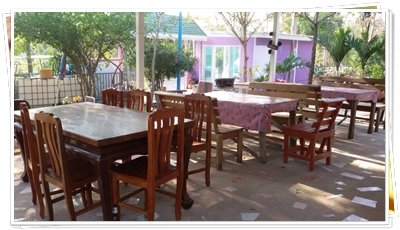 Dinning at the Sin U Rai Resort of Koh Larn, Pattaya Beach, Thailand