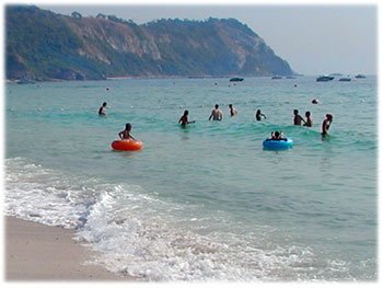 Swimming In The Tropical Waters Of Koh Larn Swimming The Tropical Waters Of Koh Larn